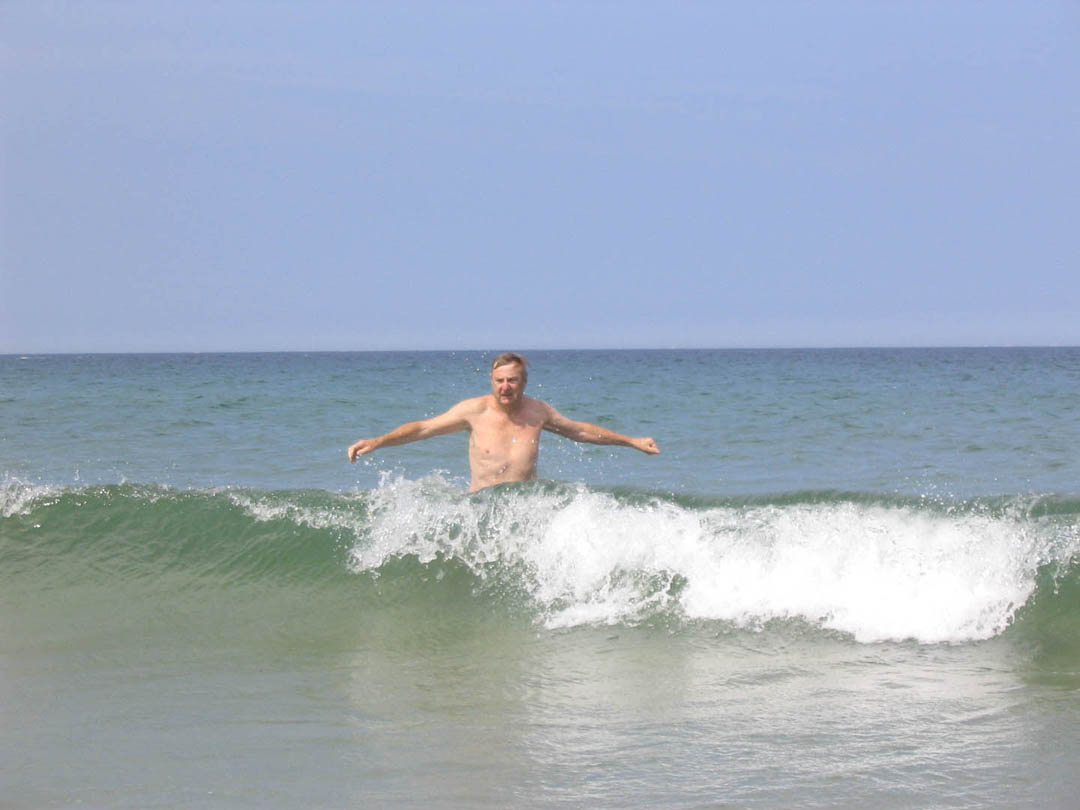 Bill Swanton swimming July 2005.jpg 92.6K